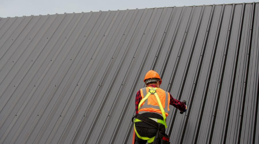 Professional metal roof installation services in Wyandotte, MI